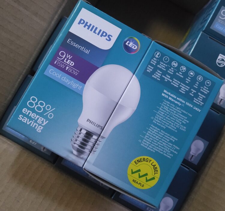 Bóng LED bulb Essential 9W Philips